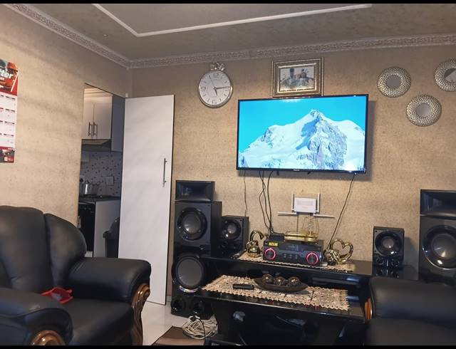 3 BEDROOM HOUSE FOR SALE IN SEBOKENG ZONE 14